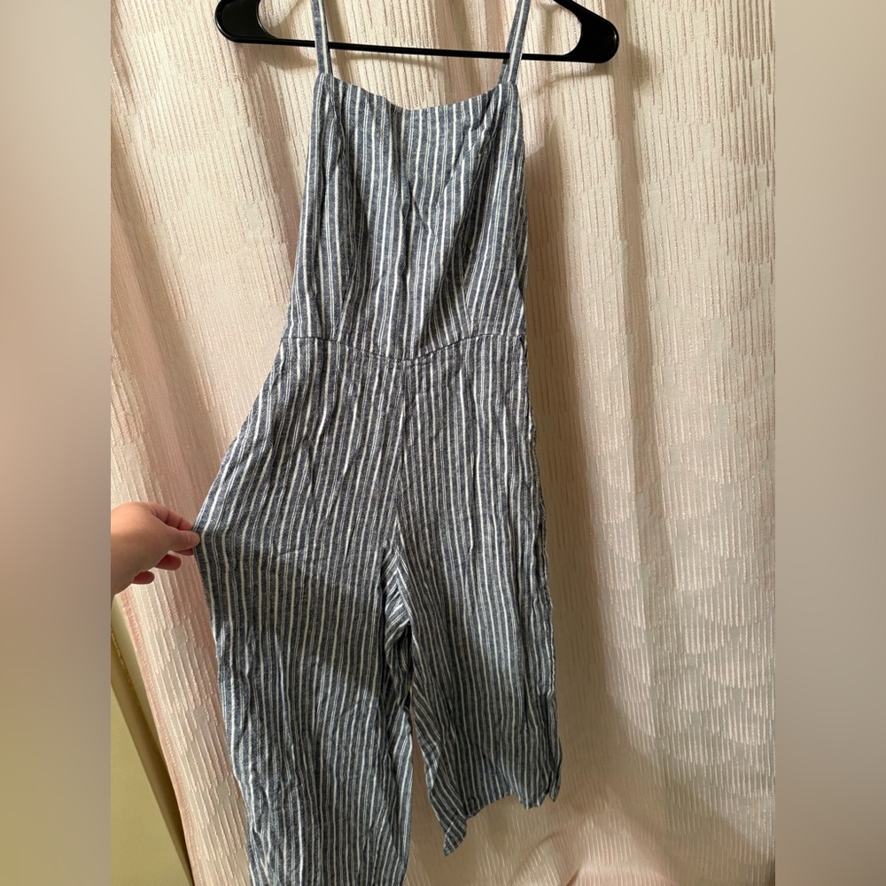 Old Navy Capri/Tank Top Jumpsuit